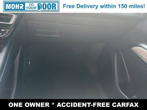 Used 2025 Chevrolet Traverse LT image 28