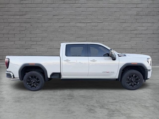 Used 2026 GMC Sierra 2500 AT4 AWD/4WD image 4