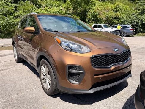 Used 2017 Kia Sportage LX w/ LX Popular Package FWD image 3