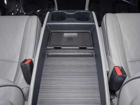 Used 2023 Honda Odyssey Elite image 26