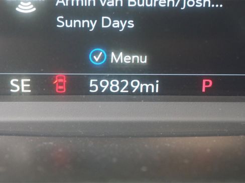 Used 2021 Chevrolet Silverado 2500 LTZ w/ LTZ Plus Package image 13