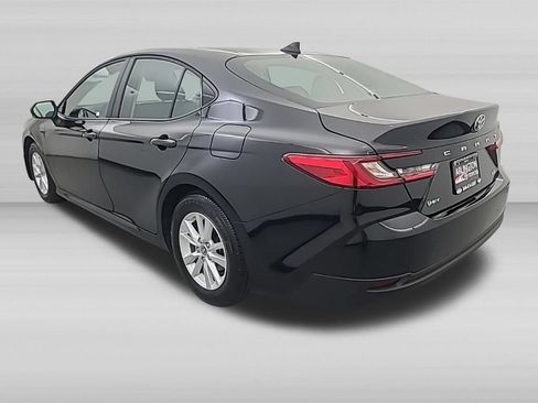 Used 2026 Toyota Camry LE FWD image 6