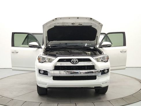 Used 2017 Toyota 4Runner Limited AWD/4WD image 10