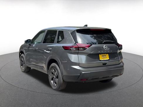 Used 2026 Nissan Rogue SV AWD/4WD image 9