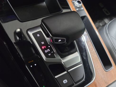 Used 2022 Audi Q5 2.0T Premium w/ Convenience Package image 8