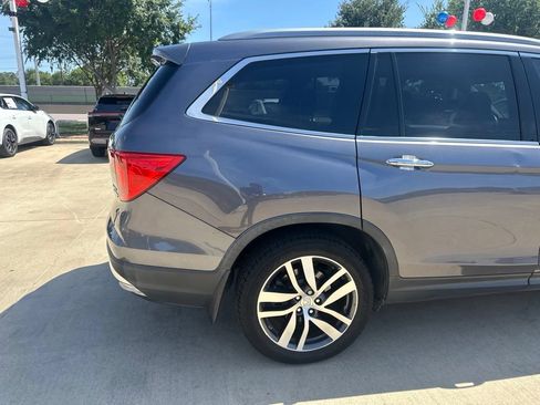 Used 2017 Honda Pilot Elite image 6