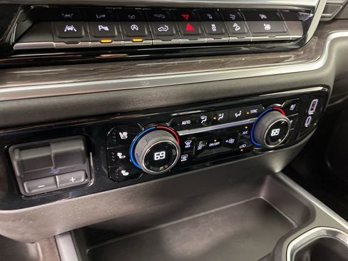 Certified 2024 Chevrolet Silverado 1500 LTZ w/ Z71 Off-Road Package image 30