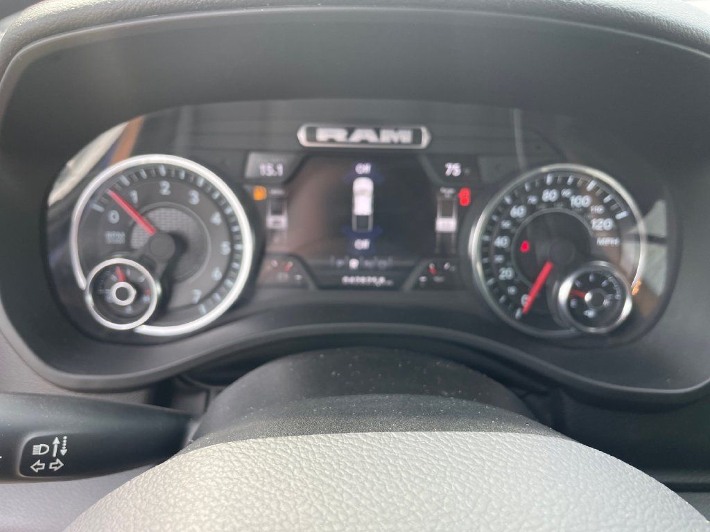 Used 2023 RAM 1500 Big Horn AWD/4WD image 31