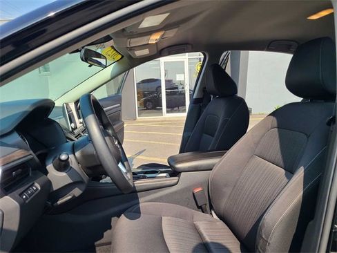 Used 2023 Nissan Altima 2.5 SV image 14