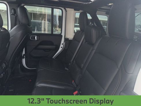 Used 2024 Jeep Wrangler Unlimited Sahara w/ Technology Group AWD/4WD image 31
