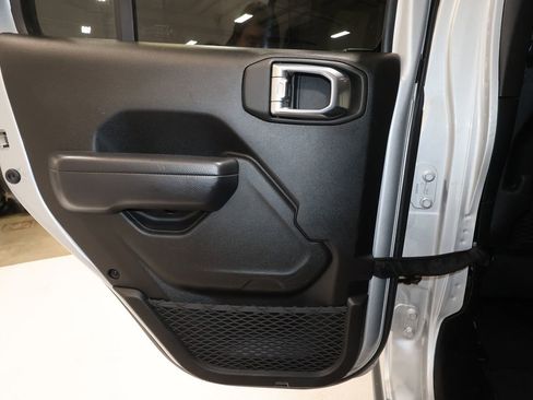 Used 2024 Jeep Wrangler Unlimited Rubicon image 20