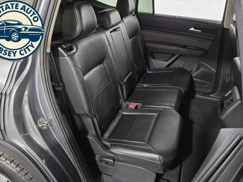 Used 2023 Volkswagen Atlas SE AWD/4WD image 34