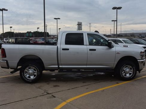 New 2026 RAM 2500 Tradesman AWD/4WD image 4