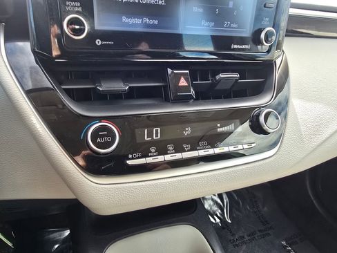 Used 2022 Toyota Corolla LE w/ Carpet Mat Package (TMS) image 23