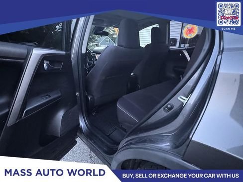 Used 2017 Toyota RAV4 XLE w/ Carpet Mat Package AWD/4WD image 12