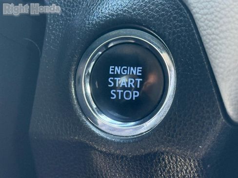 Used 2021 Toyota RAV4 XLE Premium image 24