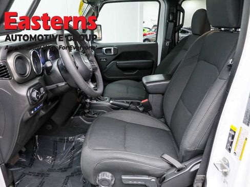 Used 2023 Jeep Wrangler Unlimited w/ Dual Top Group image 14