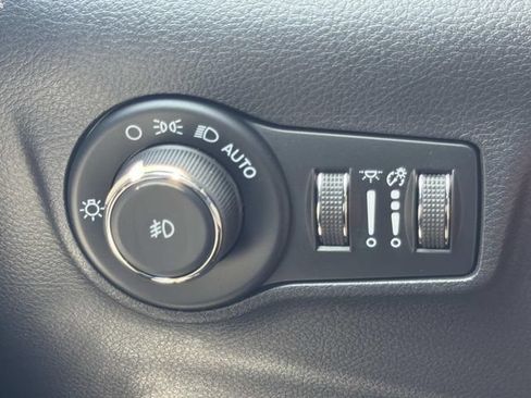 New 2026 Jeep Compass Latitude AWD/4WD image 37