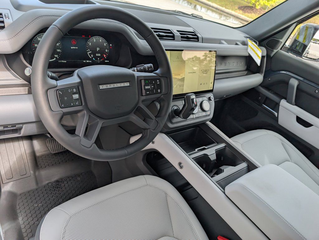 New 2026 Land Rover Defender 110 S AWD/4WD image 4