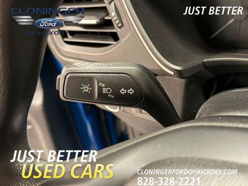 Used 2020 Ford Escape SE image 21