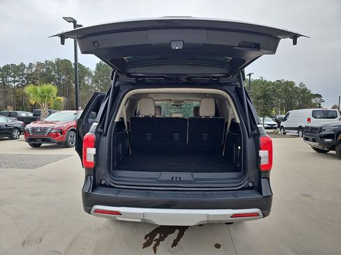 Used 2024 Ford Expedition Max XLT image 18