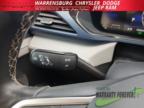 Used 2024 Volkswagen Taos SE FWD image 19