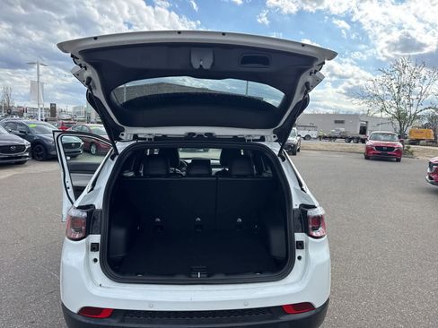 Used 2023 Jeep Compass Limited image 23