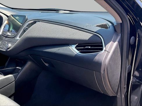 Used 2021 Chevrolet Malibu LT FWD image 18