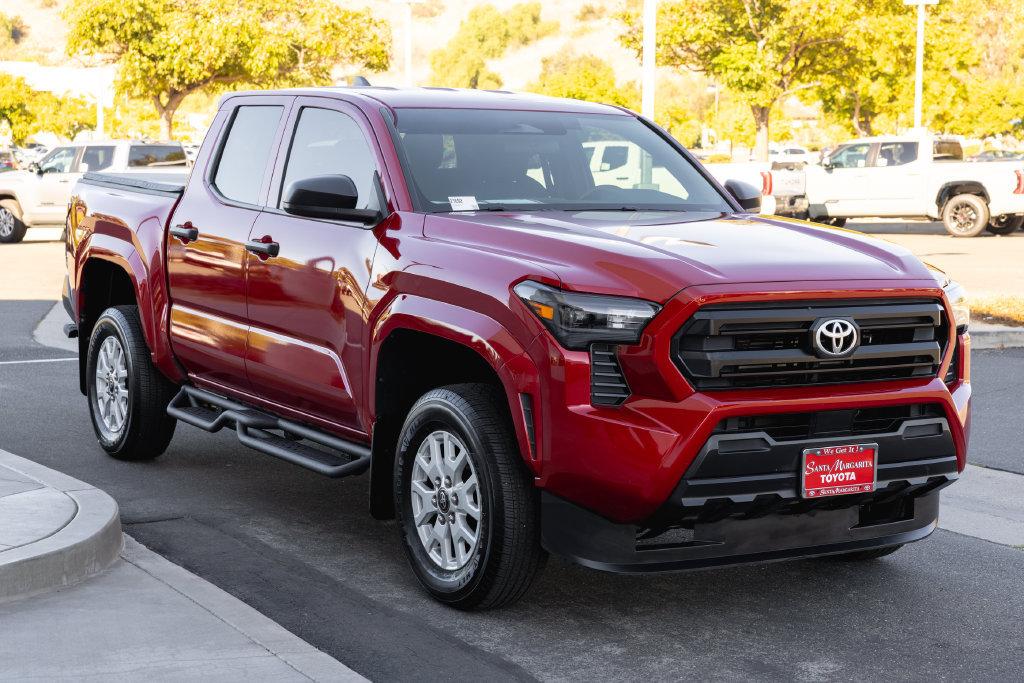 Certified 2025 Toyota Tacoma SR RWD image 3