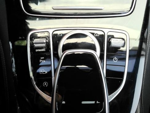 Used 2017 Mercedes-Benz E 300 4MATIC image 50
