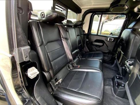 Certified 2022 Jeep Gladiator Sport image 18