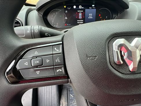 Used 2025 RAM ProMaster 2500 w/ Premium Convenience Group image 23