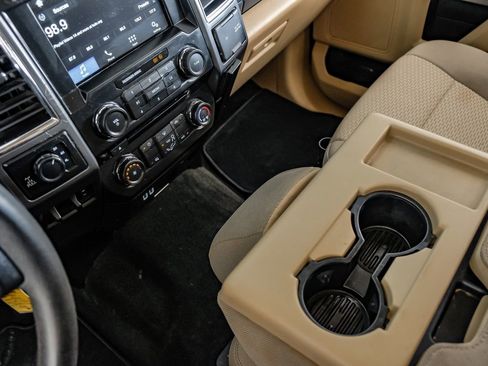 Used 2017 Ford F250 XLT image 23