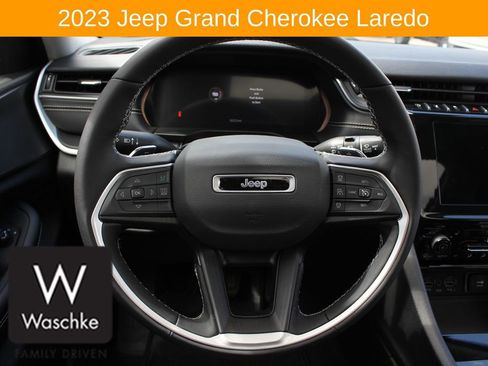 Used 2023 Jeep Grand Cherokee Laredo w/ Luxury Tech Group I AWD/4WD image 26