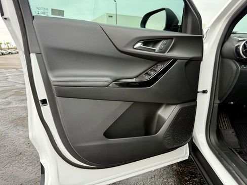 New 2026 Chevrolet Equinox LT image 23