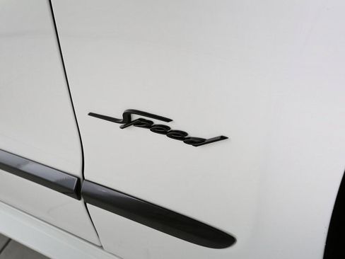 Used 2025 Bentley Flying Spur Plug-In Hybrid image 15