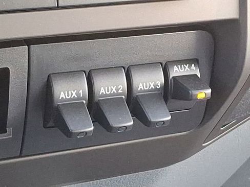 Used 2023 Ford F650 2WD Regular Cab Super Duty image 23