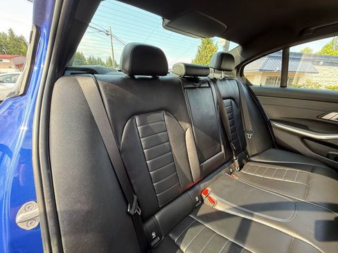 Used 2019 BMW 330i xDrive Sedan w/ M Sport Package AWD/4WD image 33