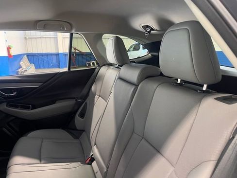 Used 2025 Subaru Outback Limited image 18
