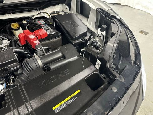 Used 2025 Nissan Kicks SV AWD/4WD image 61