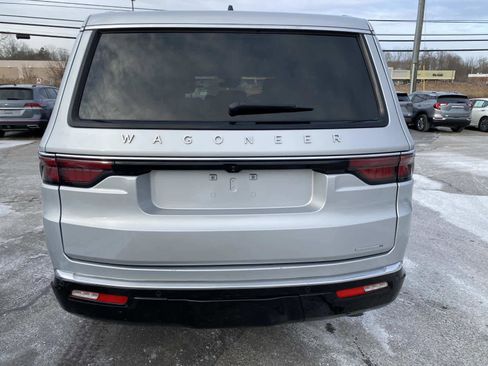 Used 2024 Jeep Wagoneer Series III image 4