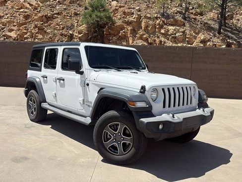 Used 2018 Jeep Wrangler Unlimited Sport S AWD/4WD image 2