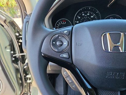 Used 2016 Honda HR-V EX image 18