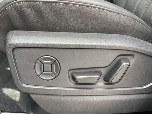 New 2025 Audi Q5 Premium Plus image 18