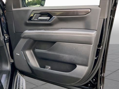 Used 2025 GMC Yukon Elevation AWD/4WD image 20