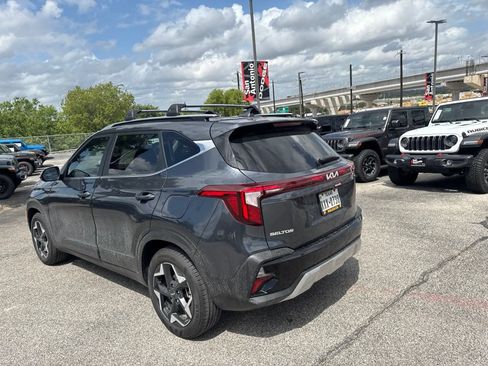 Used 2026 Kia Seltos EX FWD image 29