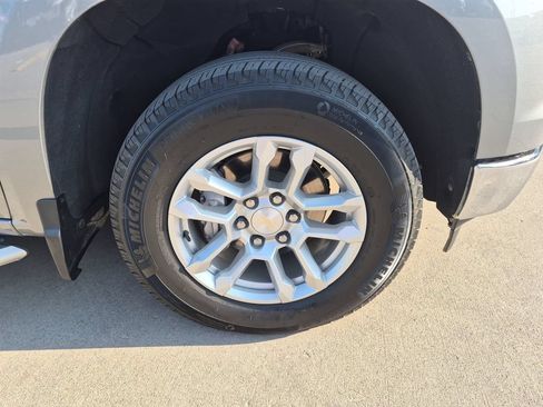 Used 2024 Chevrolet Silverado 1500 LT RWD image 10