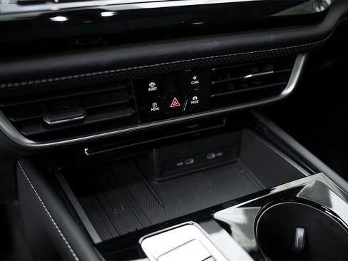 New 2025 Volkswagen Atlas SEL image 16