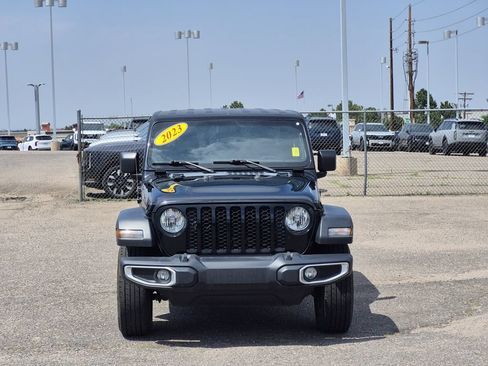 Used 2023 Jeep Gladiator Sport AWD/4WD image 3