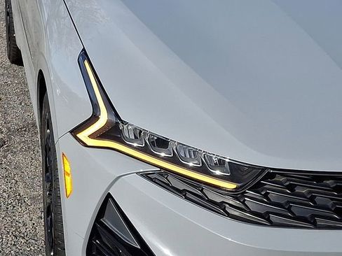 Used 2022 Kia K5 GT-Line image 11